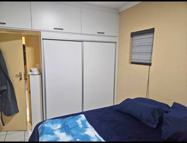 2 BEDROOM APARTMENT FOR SALE IN GLEN MARAIS